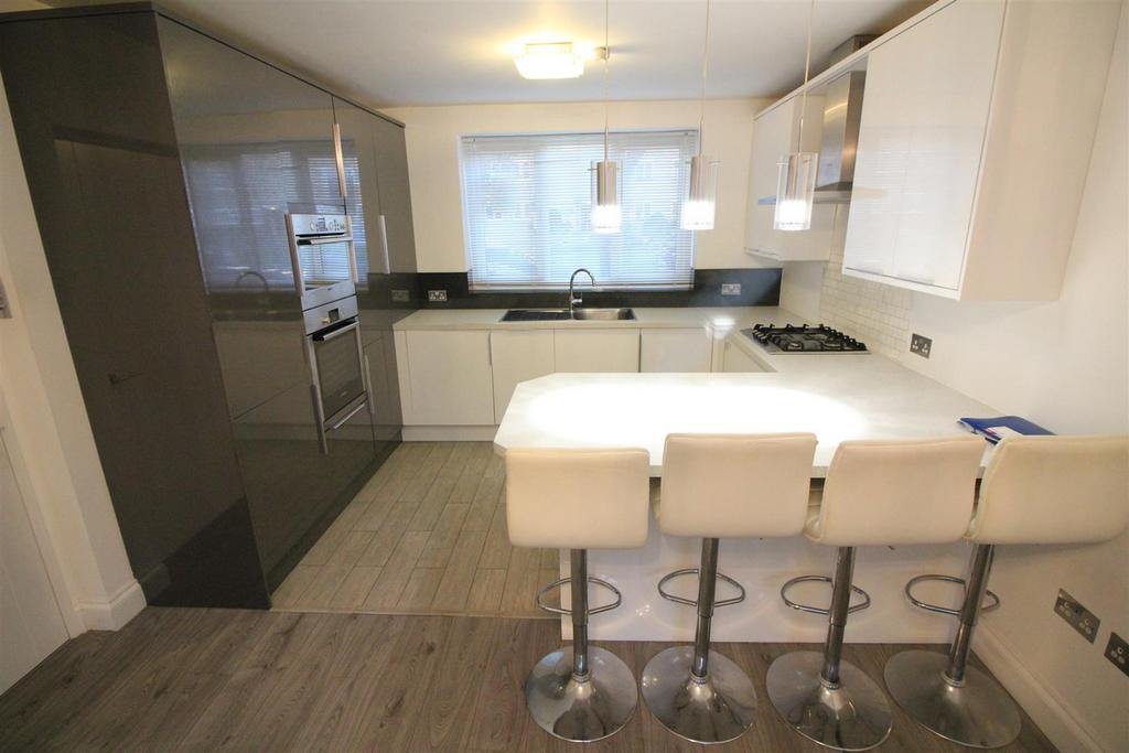 Apartment in London - View 2