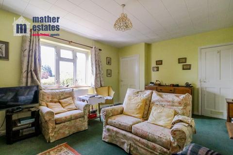 2 bedroom end of terrace house for sale, Benington Road, Aston