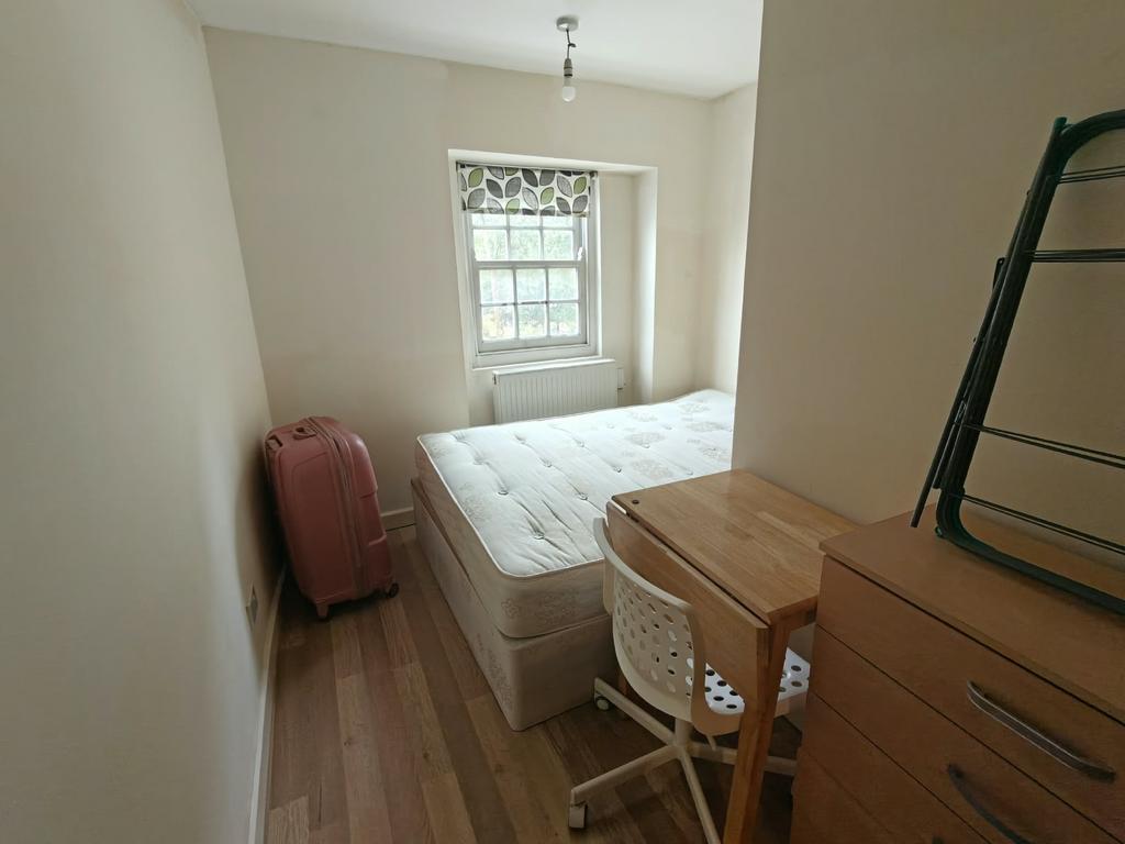 House in London - View 4
