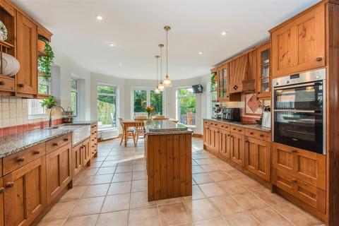 5 bedroom semi-detached house for sale, Ford Lane, Farnham