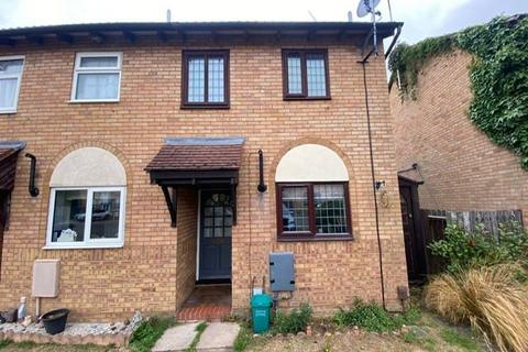 2 bed terraced house for rent in Keyes Drive, Rugby, CV22
