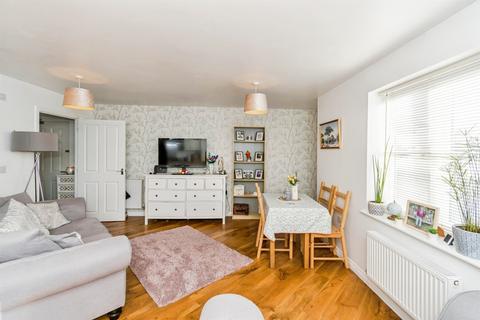 1 bedroom ground floor flat for sale, Cutforth Way, Abbottswood, Romsey