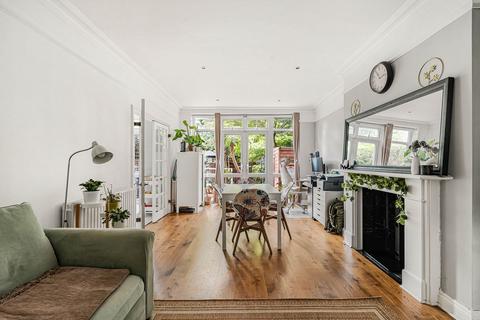 2 bedroom flat for sale, Sutton Court Road, London, W4