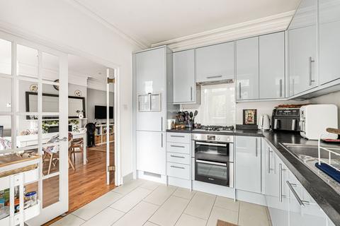 2 bedroom flat for sale, Sutton Court Road, London, W4