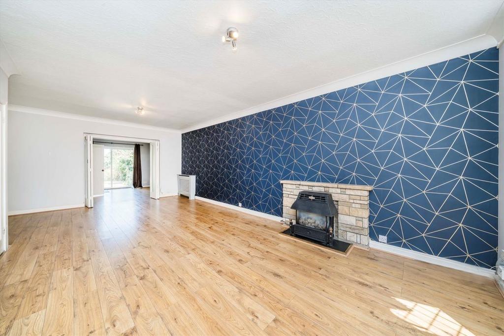 House in Thames Ditton - View 2