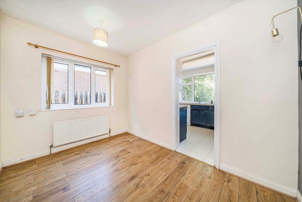 House in Thames Ditton - View 5