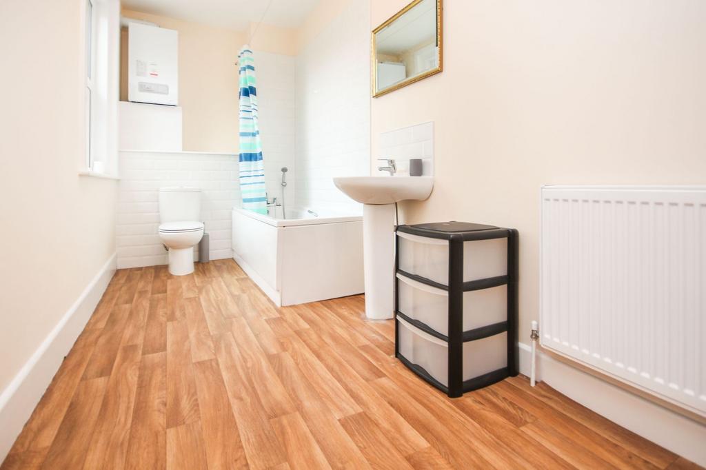 Apartment in Bournemouth - More