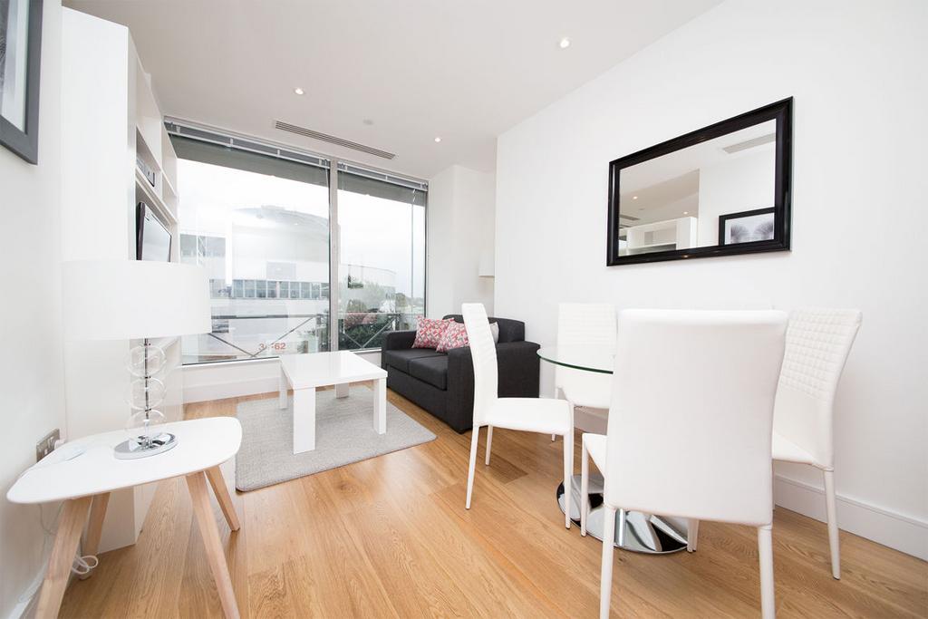 Apartment in Hounslow - View 3