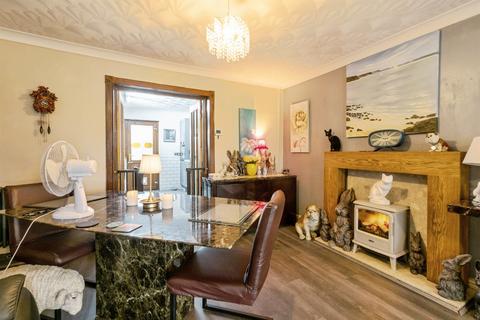 2 bedroom end of terrace house for sale, Valley Road, Ebbw Vale