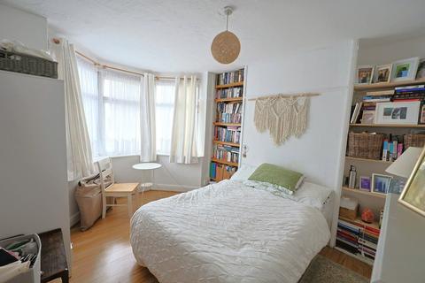 1 bedroom maisonette for sale, Merlin Crescent, Edgware HA8