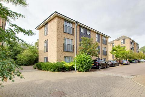 1 bedroom apartment to rent, Alice Bell Close, Cambridge CB4