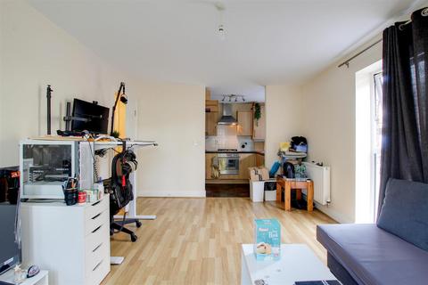 1 bedroom apartment to rent, Alice Bell Close, Cambridge CB4