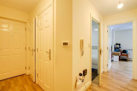 1 bedroom apartment to rent, Alice Bell Close, Cambridge CB4