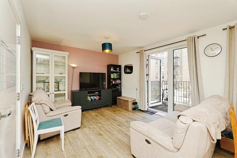 2 bedroom flat for sale, Apple Yard, London, SE20