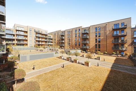 2 bedroom flat for sale, Apple Yard, London, SE20
