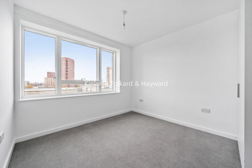Apartment in Barking - View 4