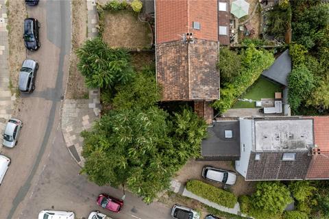 3 bedroom end of terrace house for sale, Clifford Road, Richmond, TW10