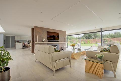 4 bedroom detached house for sale, Kilnwick