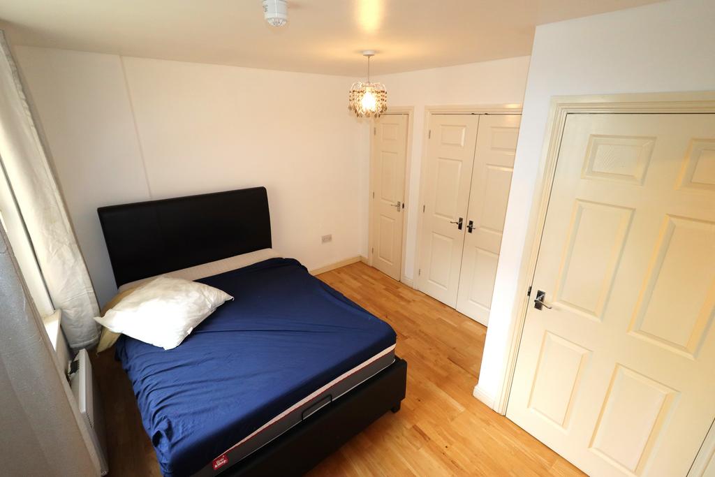 Apartment in London - View 5