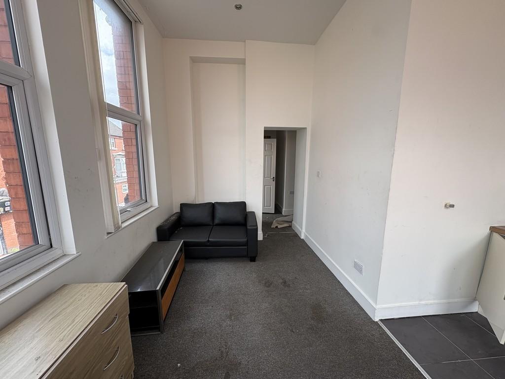 Apartment in Liverpool - More