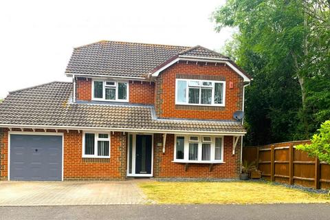 4 bedroom detached house to rent, Poole, Dorset