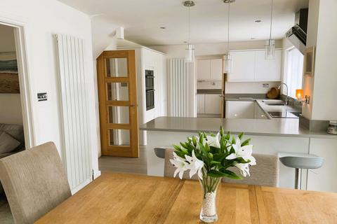 4 bedroom detached house to rent, Poole, Dorset