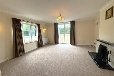 2 bedroom semi-detached bungalow to rent, Wyverstone, Stowmarket