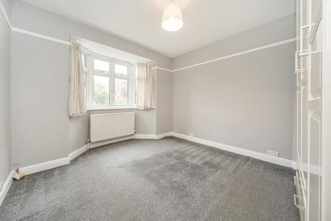 3 bedroom detached house to rent, Woodlands Road, Harrow
