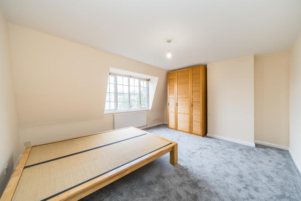 Apartment in Harrow - View 4