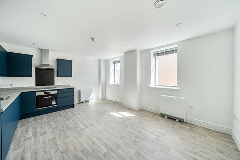 2 bed flat/apartment for rent in Flat 14 Discovery House, 154 Southgate Street