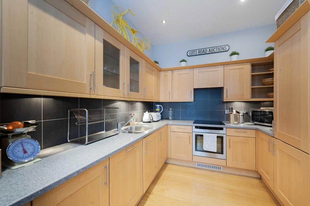 House in London, City of Westminster - View 3