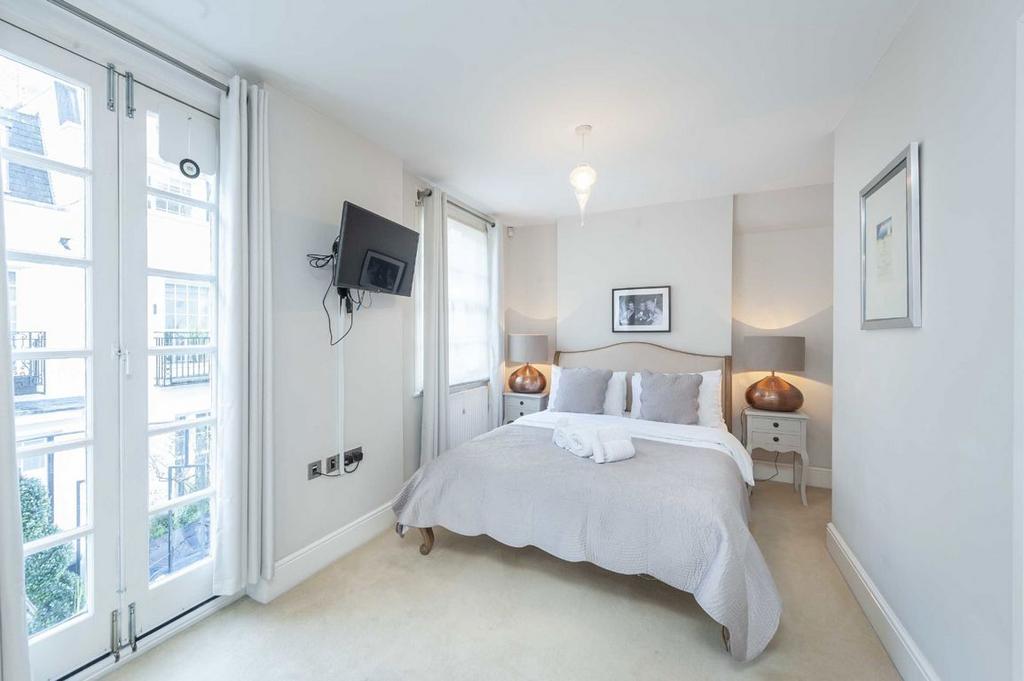 House in London, City of Westminster - View 4