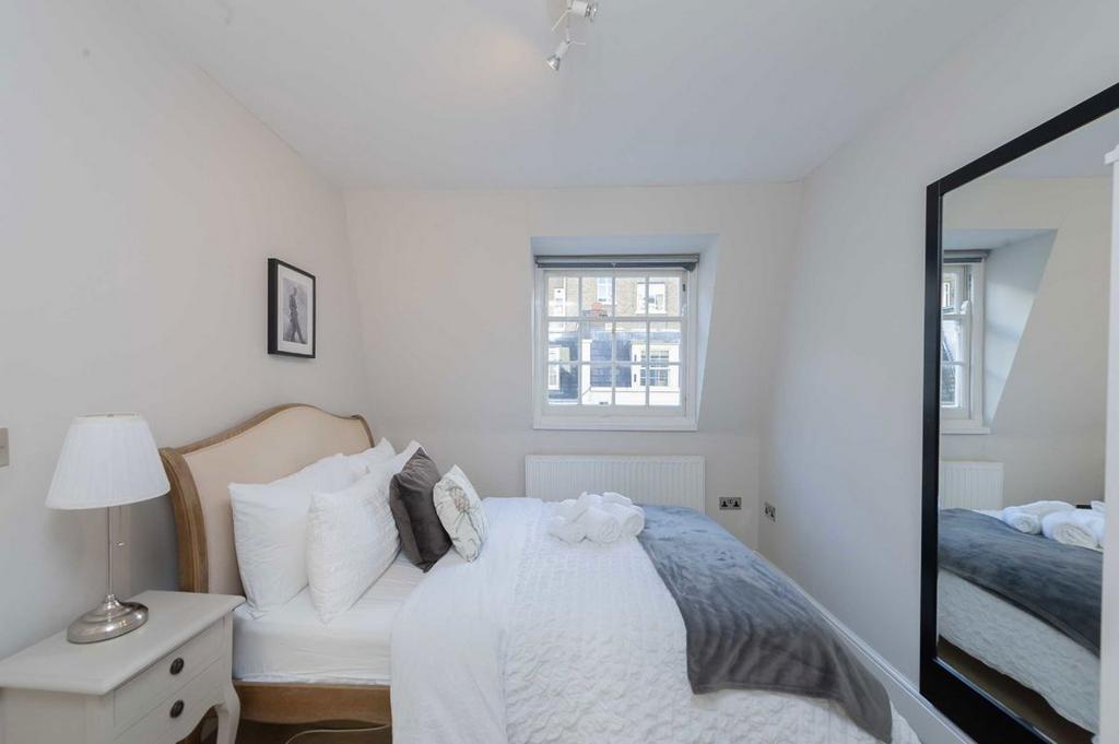 House in London, City of Westminster - More