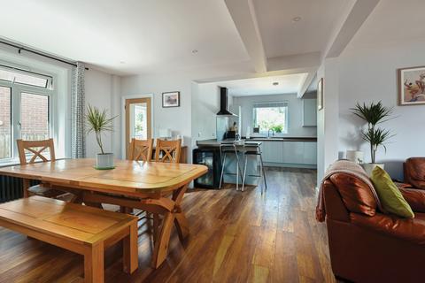2 bedroom detached bungalow for sale, Cambridge Road, Sandhurst GU47