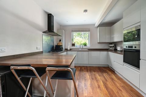 2 bedroom detached bungalow for sale, Cambridge Road, Sandhurst GU47