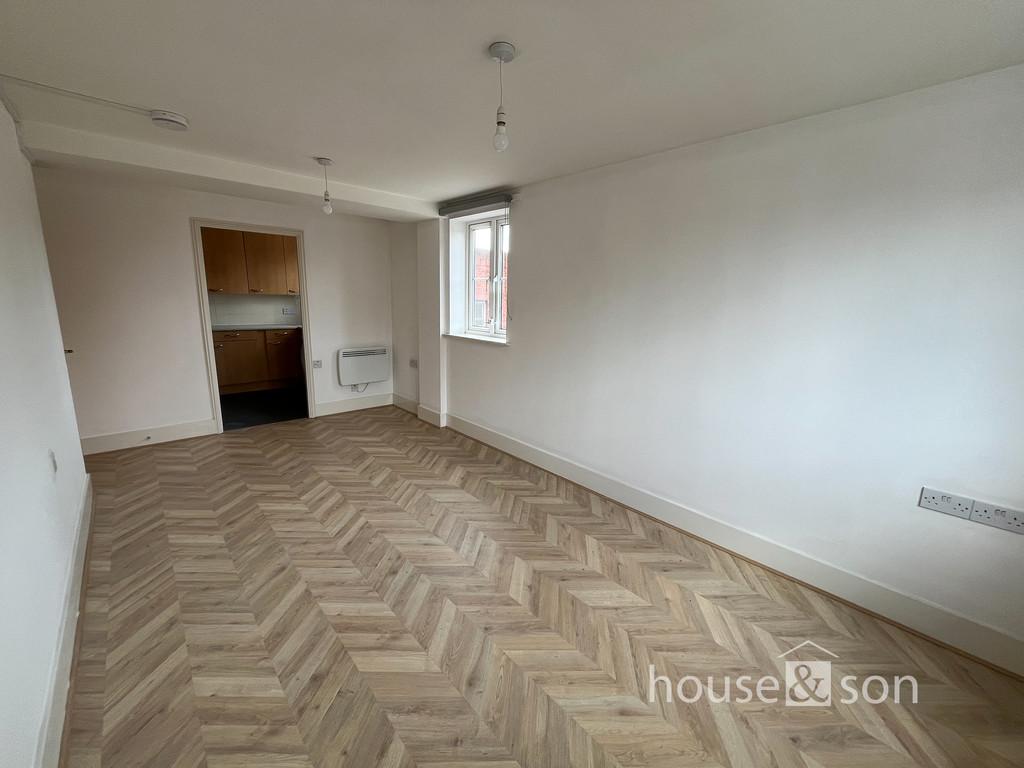 Apartment in Bournemouth - More