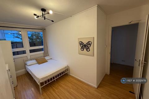 1 bedroom in a house share to rent, Brabazon St, London, E14