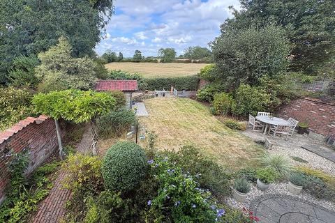 4 bedroom detached house for sale, High Street, Waltham On The Wolds