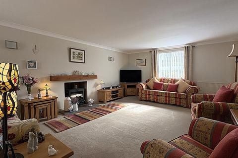 4 bedroom detached house for sale, High Street, Waltham On The Wolds