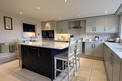 4 bedroom detached house for sale, High Street, Waltham On The Wolds