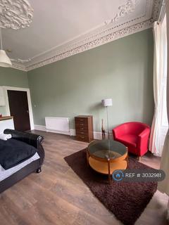 Studio to rent, Sauchiehall Street, Glasgow, G2