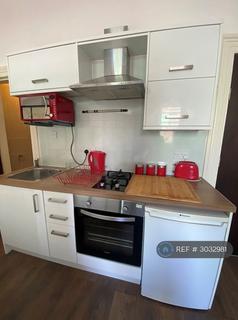 Studio to rent, Sauchiehall Street, Glasgow, G2