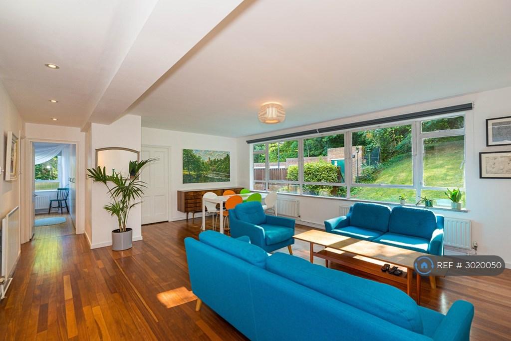 Apartment in London - View 3