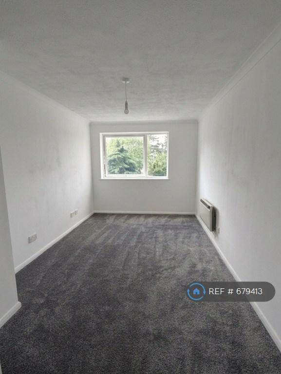 Apartment in Enfield - View 4