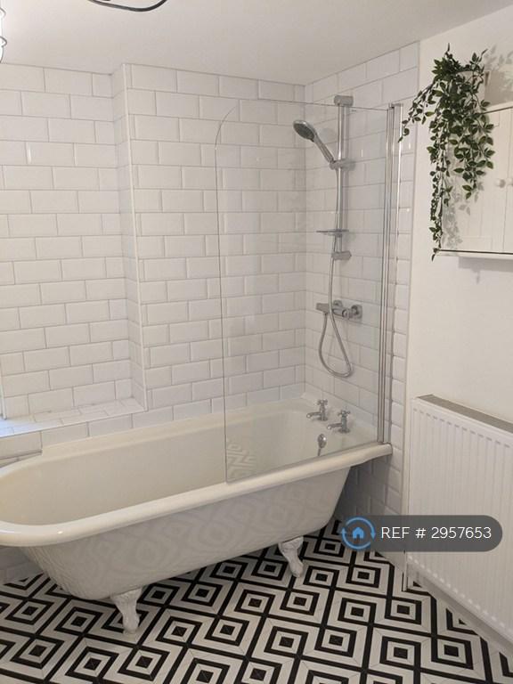 Apartment in Liverpool - View 5