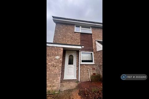 2 bedroom semi-detached house to rent, Kingsbury Walk, Sudbury, CO10