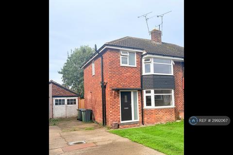 3 bedroom semi-detached house to rent, Oldfield Crescent, Chester, CH4