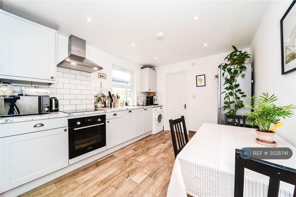 Apartment in London - View 3