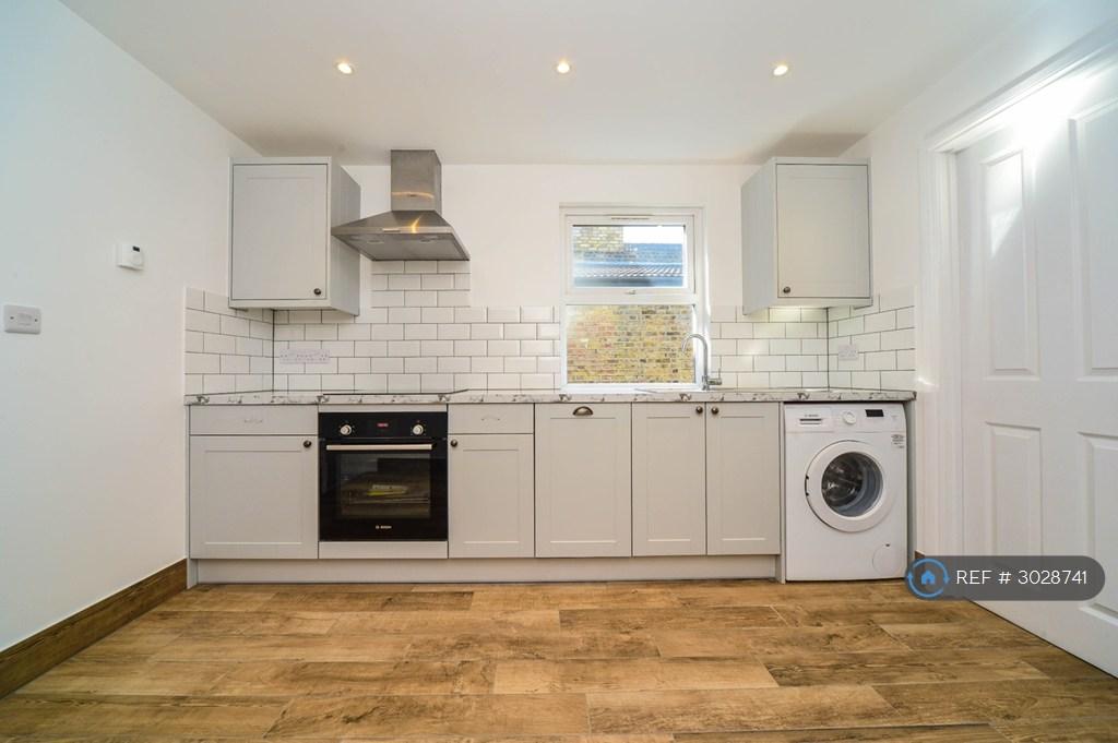 Apartment in London - View 4