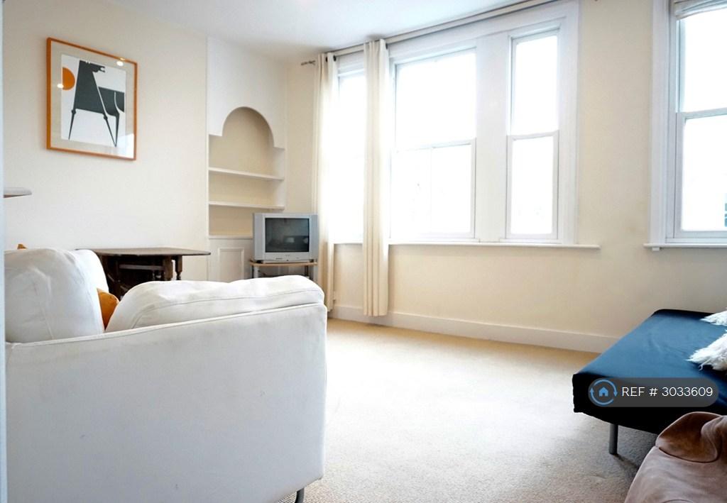 Apartment in Battersea - View 3